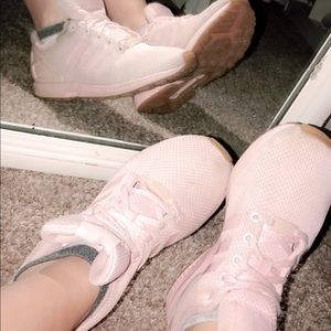 Pink adidas torsion💓
